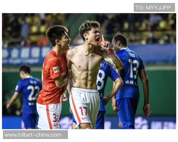 中超赛场惊现逆转大戏巴黎圣日耳曼险胜曼城引发争议判罚热议