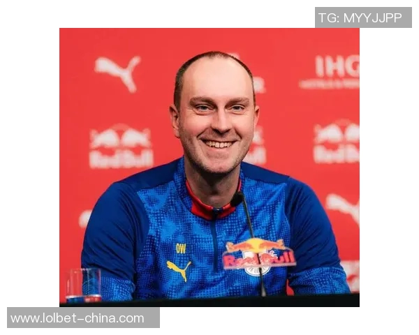 意甲焦点战波尔图大胜莱比锡补时进球引发争议判罚全场沸腾