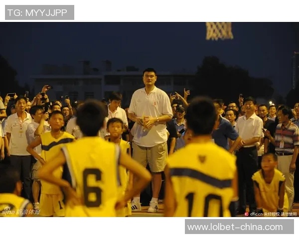 姚明的篮球传奇与风采尽在图片欣赏中展现无遗