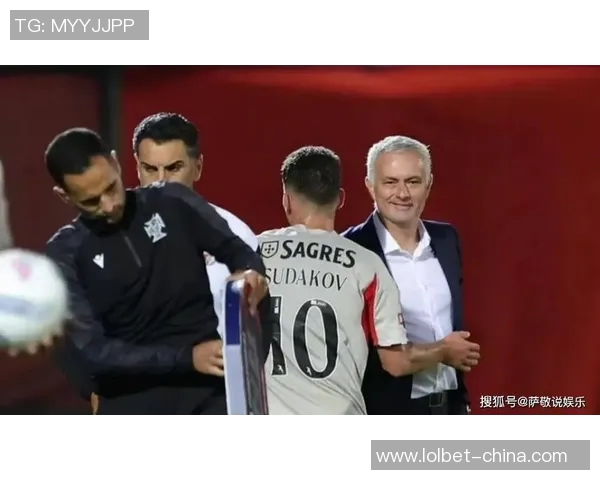 西甲激战本菲卡与莱比锡平局争议判罚引发全场沸腾