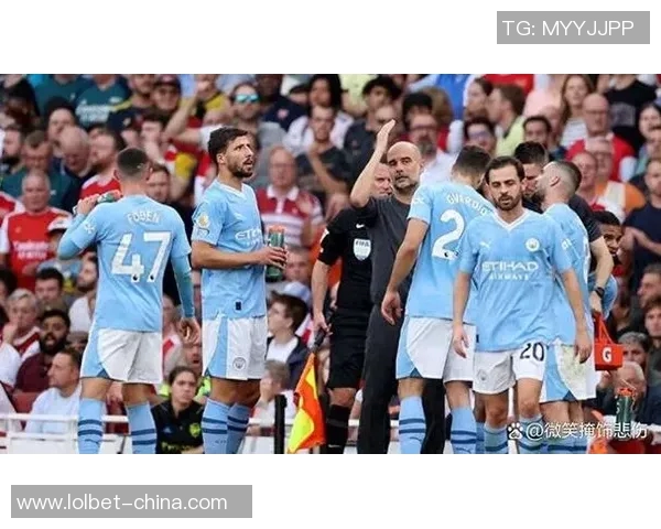 意甲惊现逆转大战曼联3-2战胜曼城引发争议判罚热议