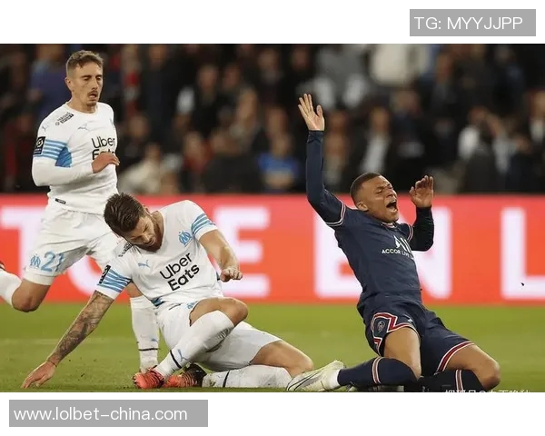 巴黎圣日耳曼友谊赛大胜莱比锡六比二全场焦点瞬间回顾与分析